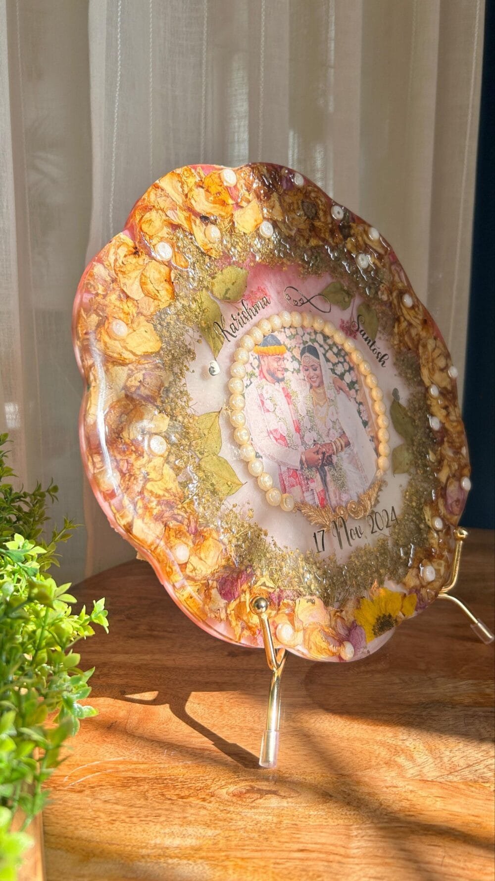 12:inch flower shaped frame