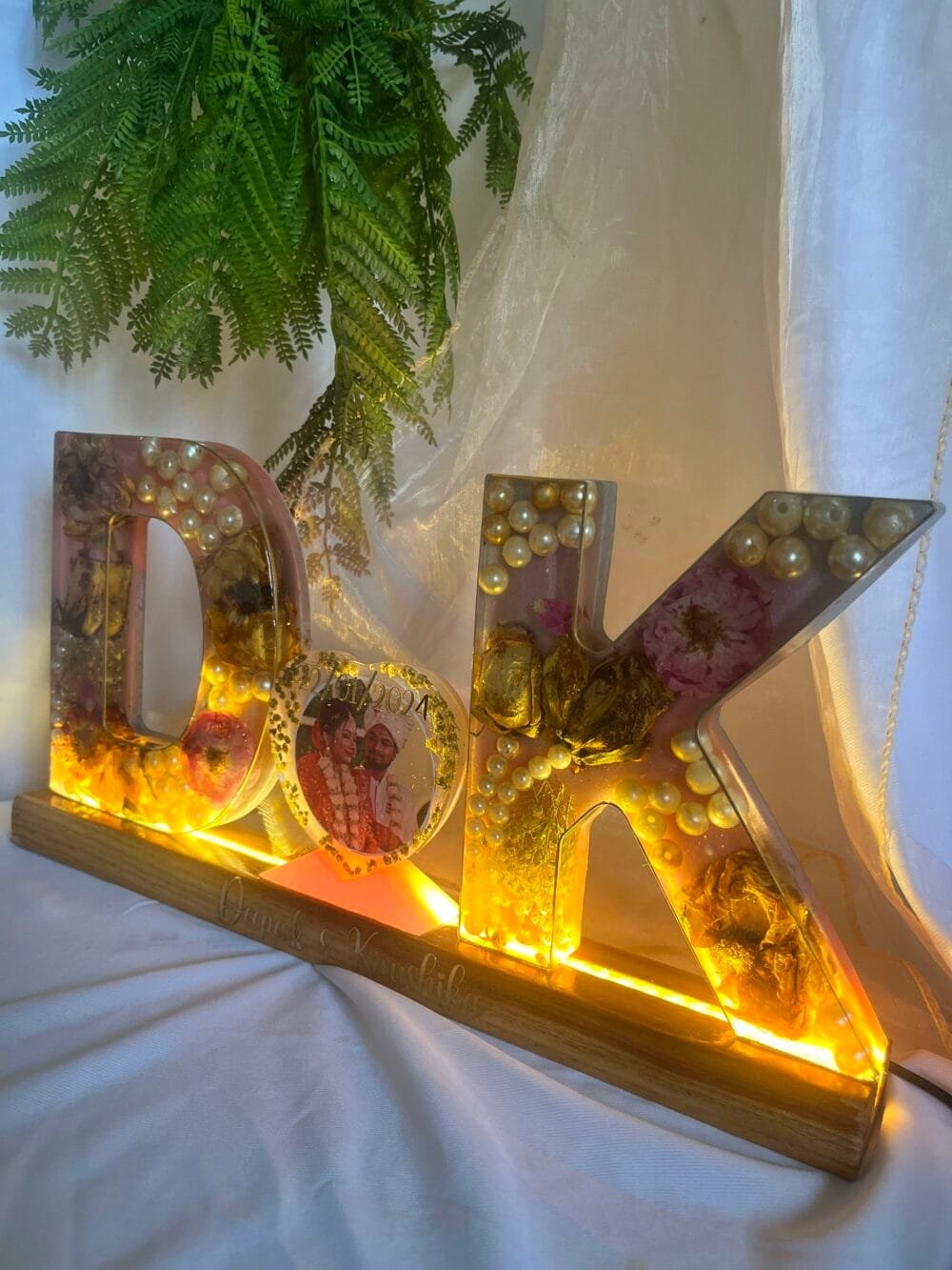 Couple led stand with photo in between - Image 3