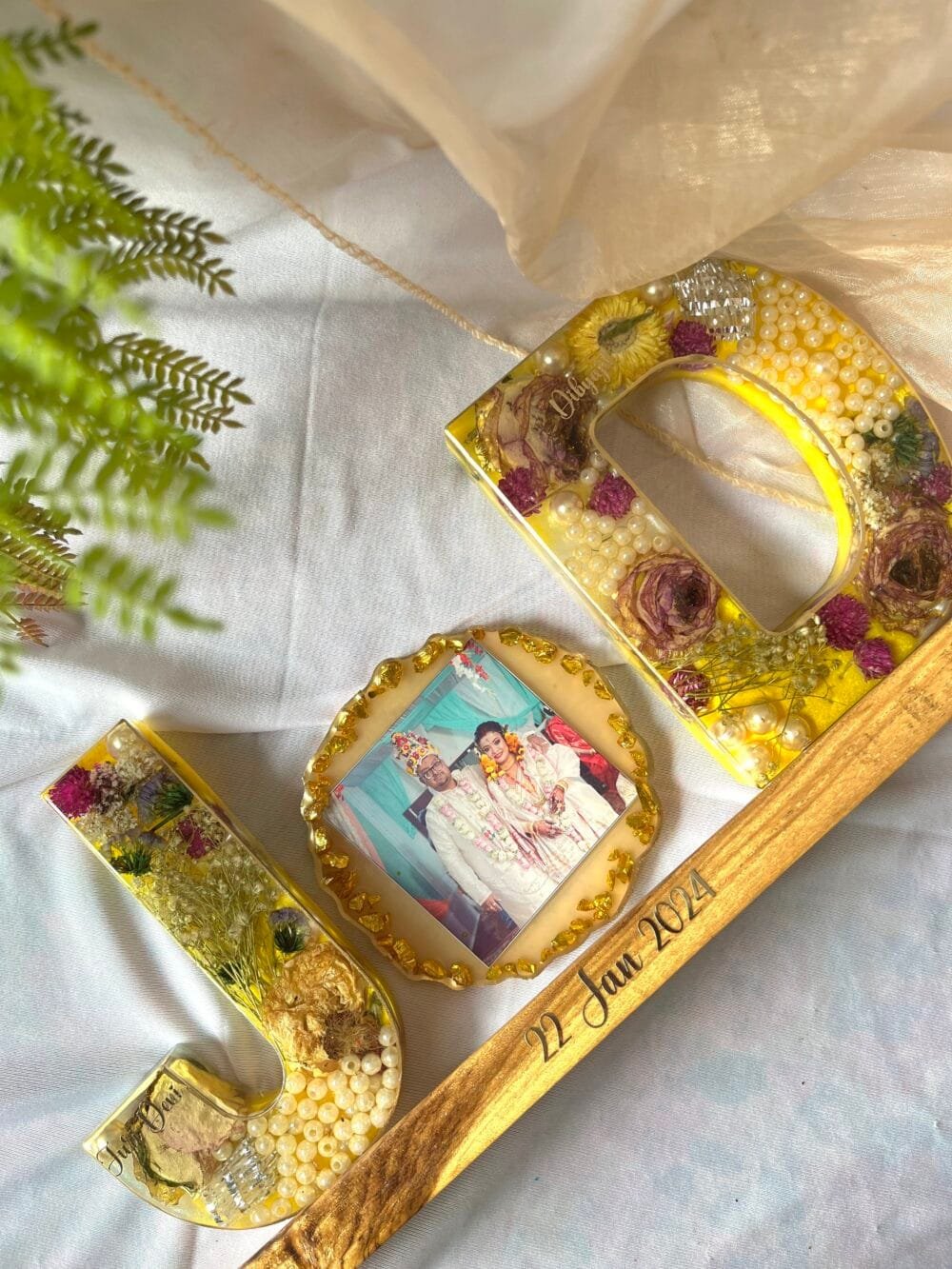 Couple led stand with photo in between - Image 5